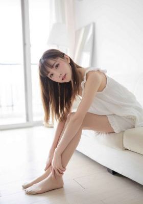 欧美白色卫衣街拍_日韩在线播放专区