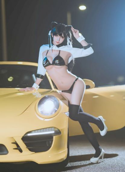 欧美明星穿的泳衣_在线完整观看