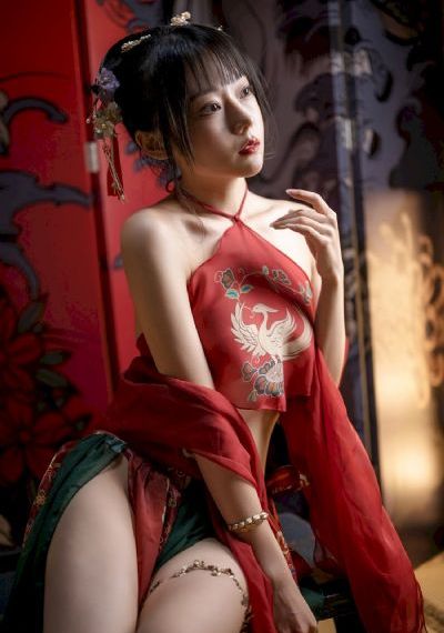 老师穿着旗袍肉色丝袜让我玩_HD高清在线