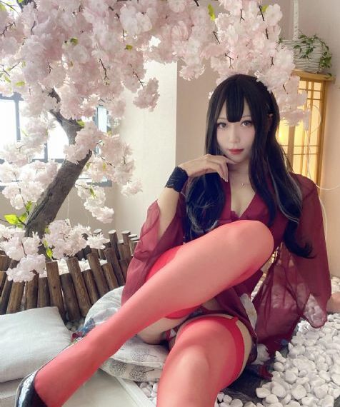 qq情侣头像白边框欧美_高清在线观看完整版