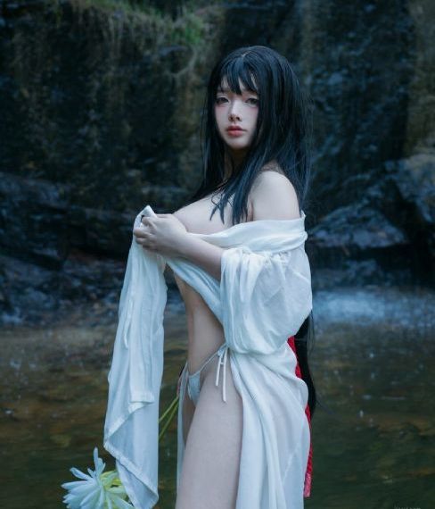 亚洲成av人影片在线观看_720高清完整版播放